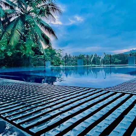 Travellers Halt Hotel Ratnapura Buitenkant foto
