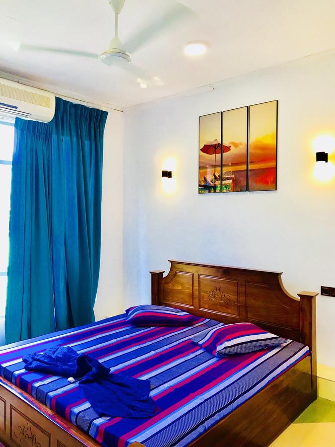 Travellers Halt Hotel Ratnapura Buitenkant foto