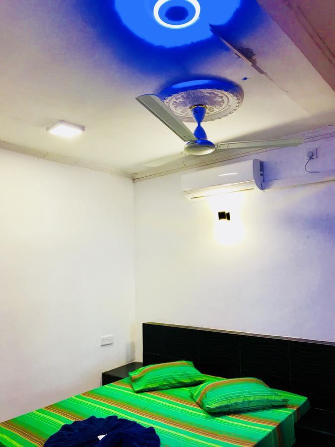 Travellers Halt Hotel Ratnapura Buitenkant foto