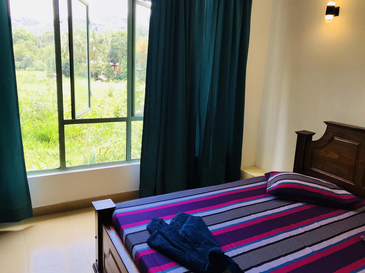 Travellers Halt Hotel Ratnapura Buitenkant foto