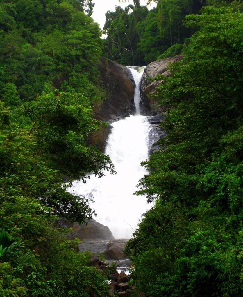 Travellers Halt Hotel Ratnapura Buitenkant foto